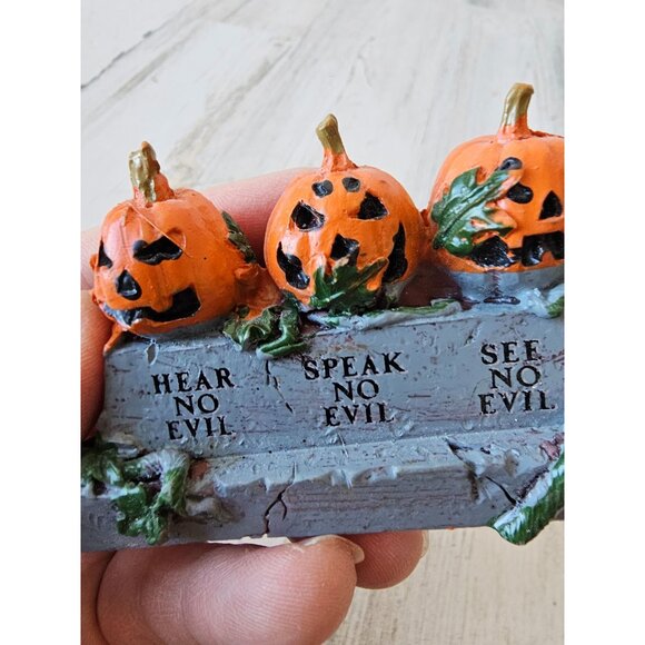 Lemax hear speak see no evil pumpkin tombstone Halloween decor accessory - Picture 8 of 9